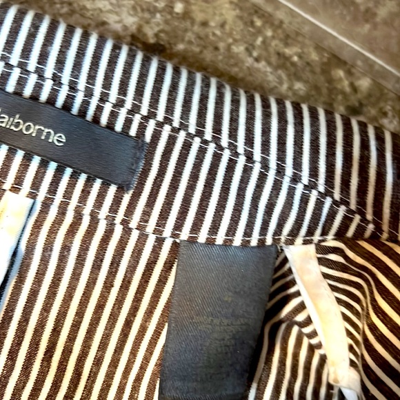 Liz Claiborne Audra searsucker suit size small - Picture 4 of 5